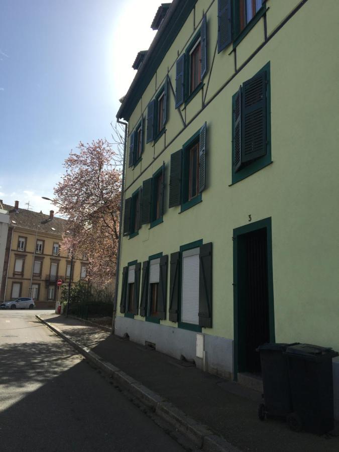Apartamento LES MOULINS Très agréable et idéalement situé Colmar Exterior foto